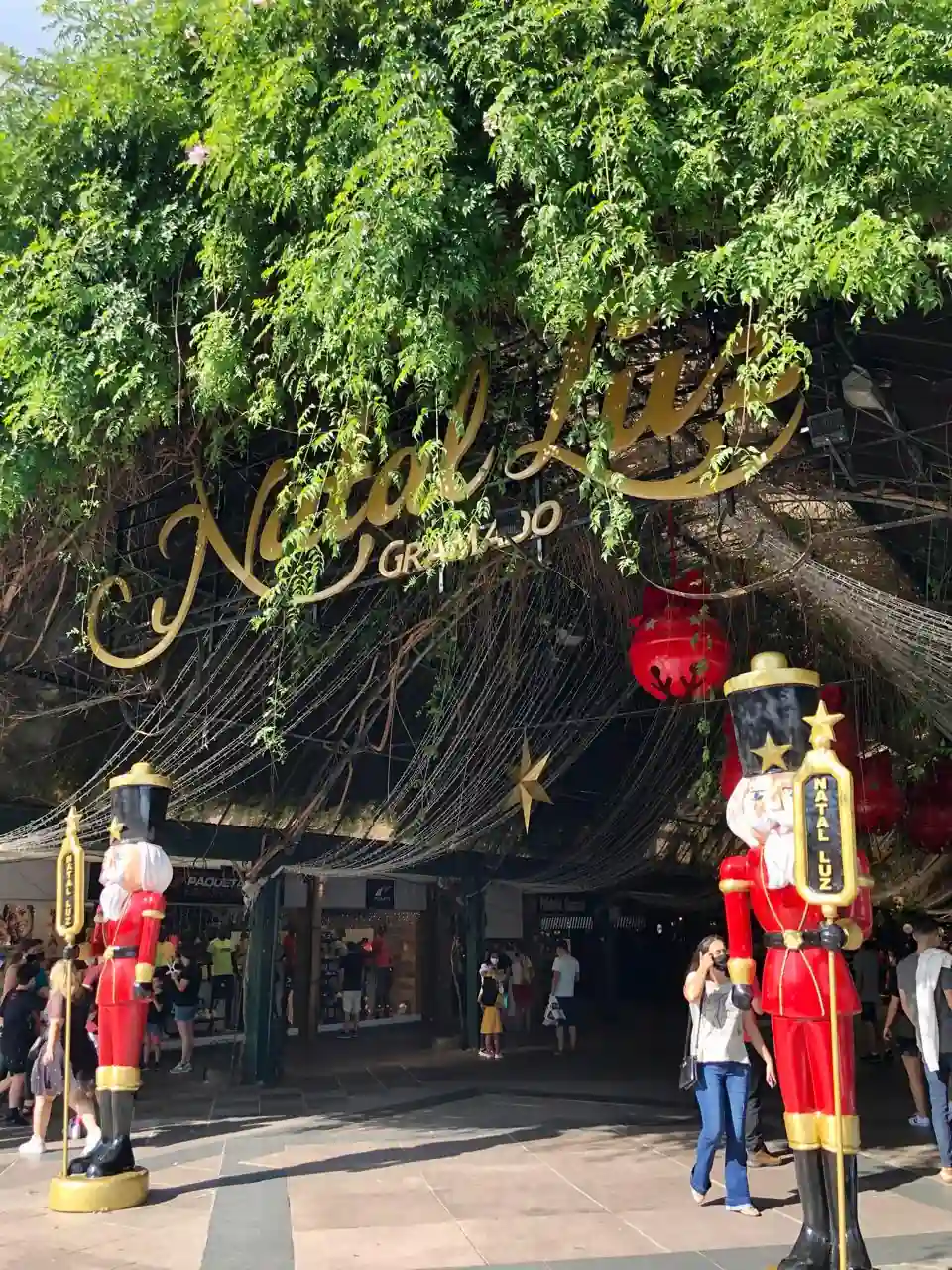 Decoração de entrada do Natal Luz em Gramado, com soldadinhos de chumbo