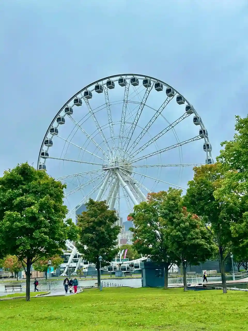 Grande Roue de Montréal, a roda-gigante do Vieux-Port